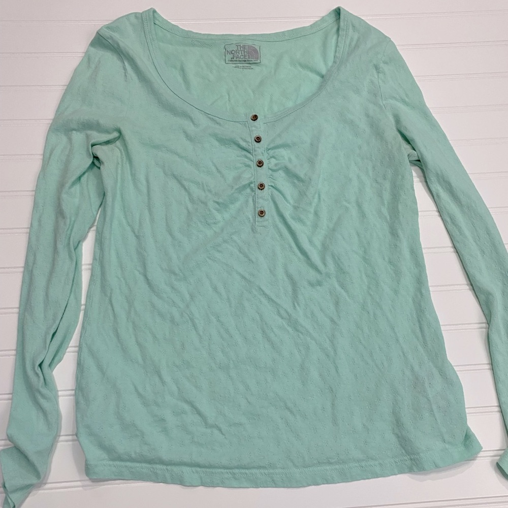 Worn Once L Long Sleeve North Face Shirt